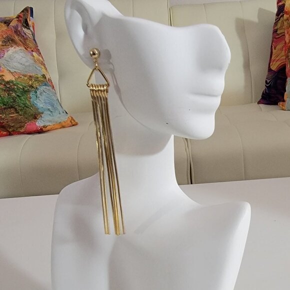 ❤️Long Metal Tassel Gold Tone Pierced Earrings NWT Retail $24 ❤️ - Picture 5 of 12